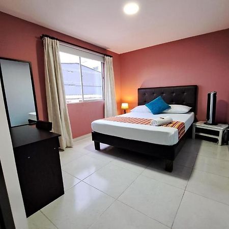 Hotel 9-25 Pereira Exterior photo